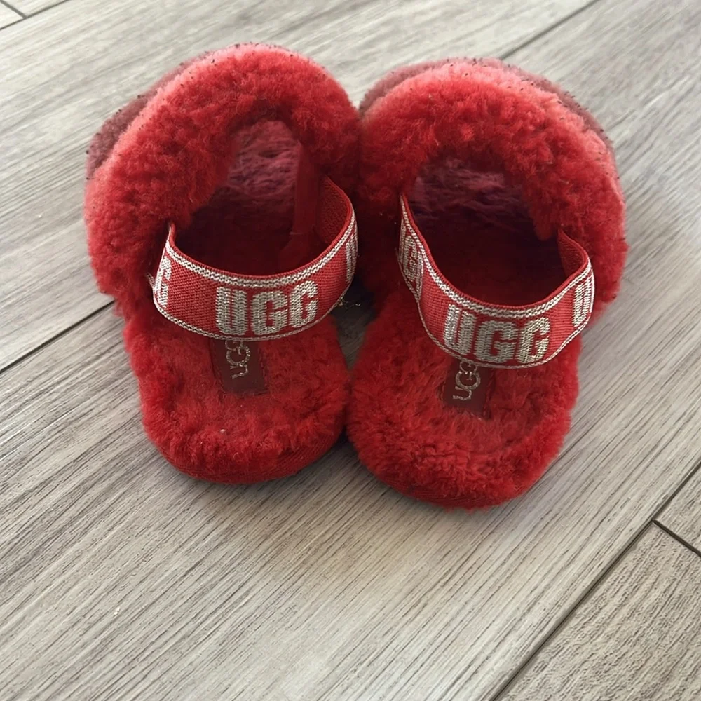 UGG Fluff Yeah Red Slippers 11 Toddler